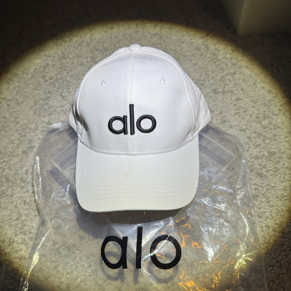 ALO Yoga White Hat Minimalist Design